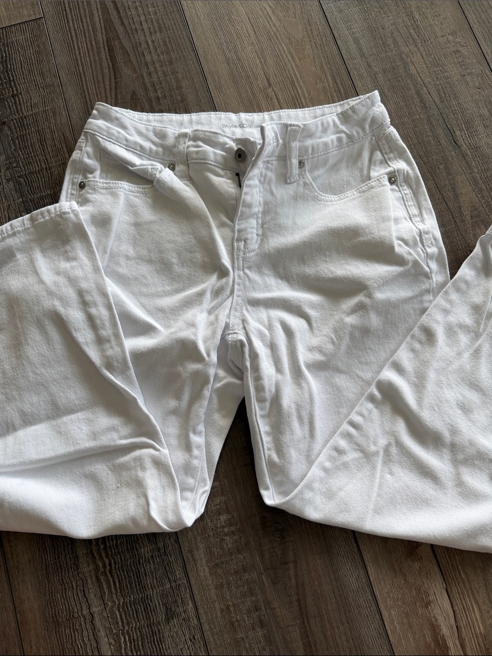 Style & Co. White Ankle Cropped Jeans curvy